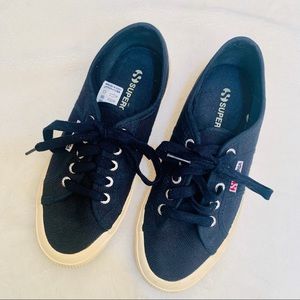 Superga classic Navy blue sneakers, size 8